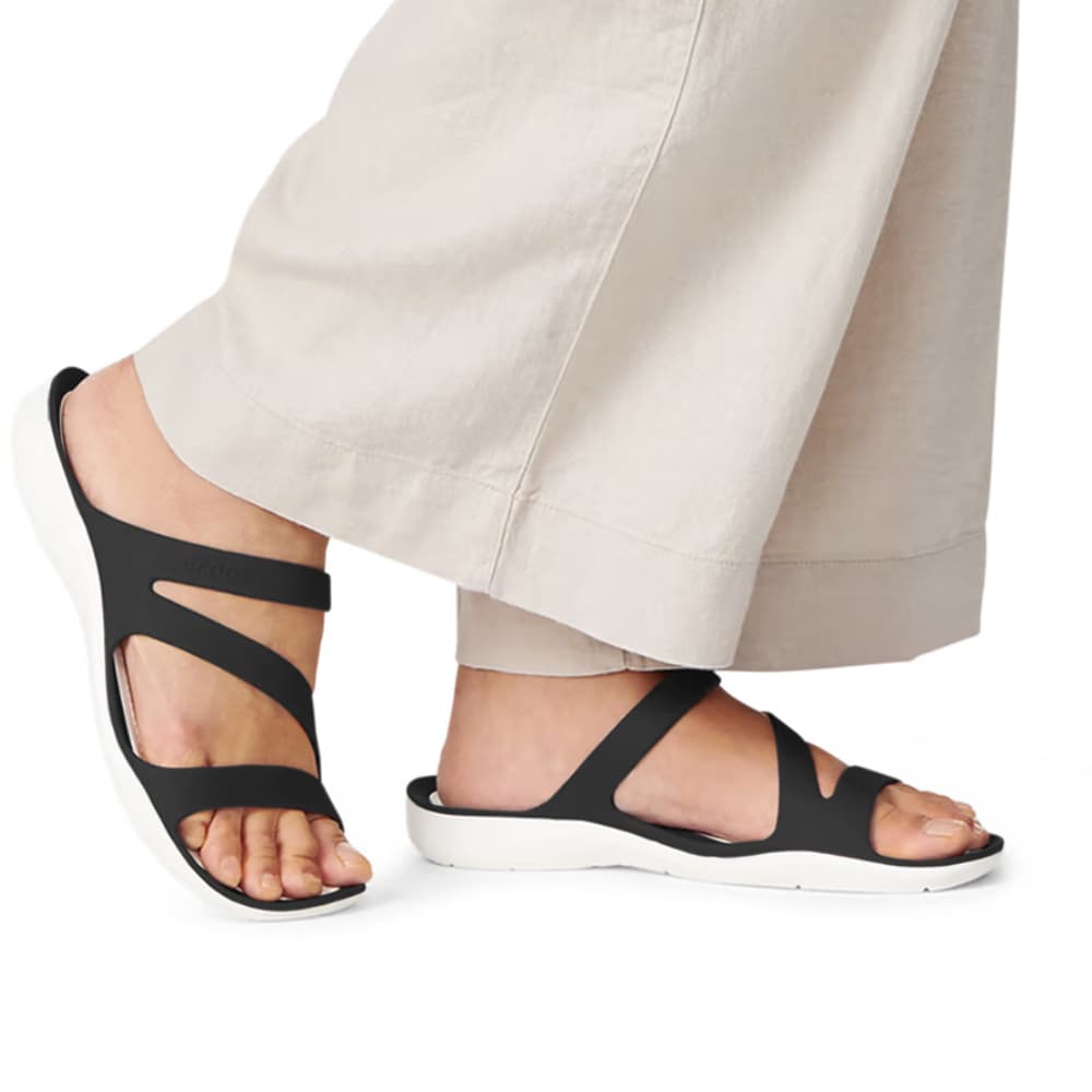 Produktbild 7 - Crocs Women's Swiftwater Sandal Black White