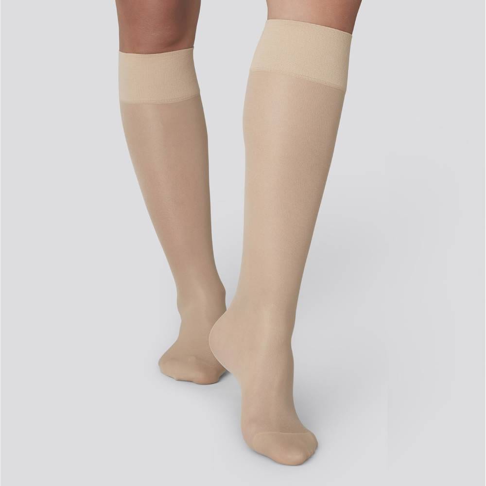 Swedish Stockings Nylonstrømper Knæ Bea 30 DEN Sand