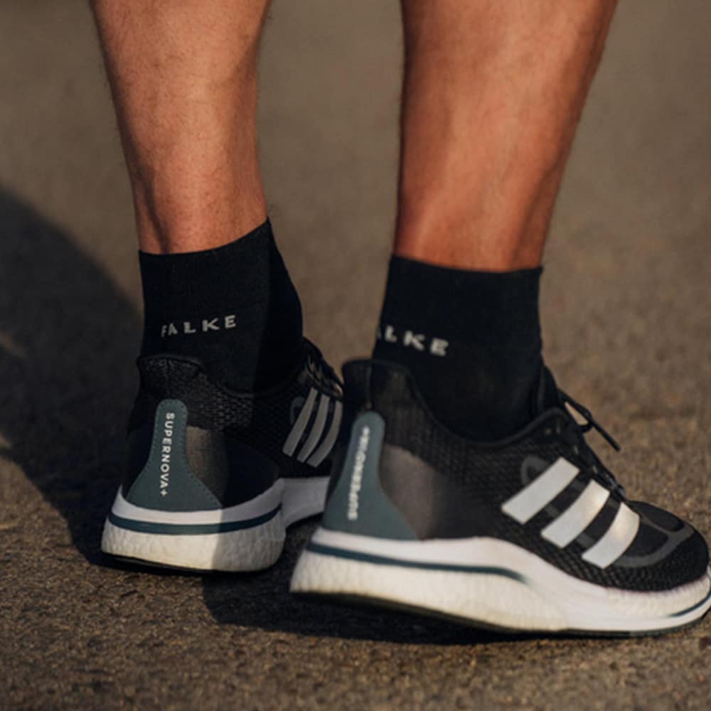 Produktbild 2 - Falke RU4 Short Men Socks Black Mix