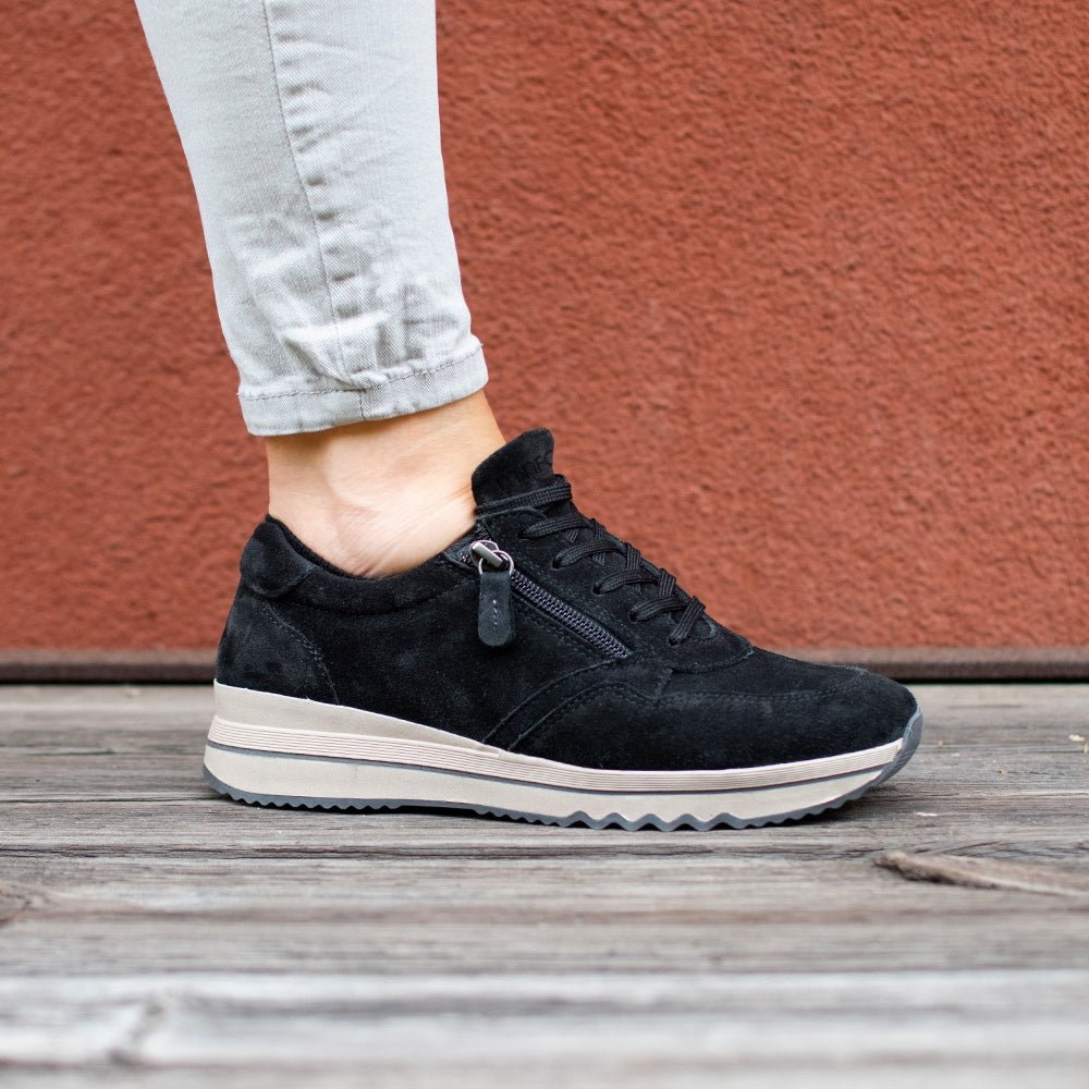 Minfot Cloe Sneaker Dame Lynlås Ruskind Sort