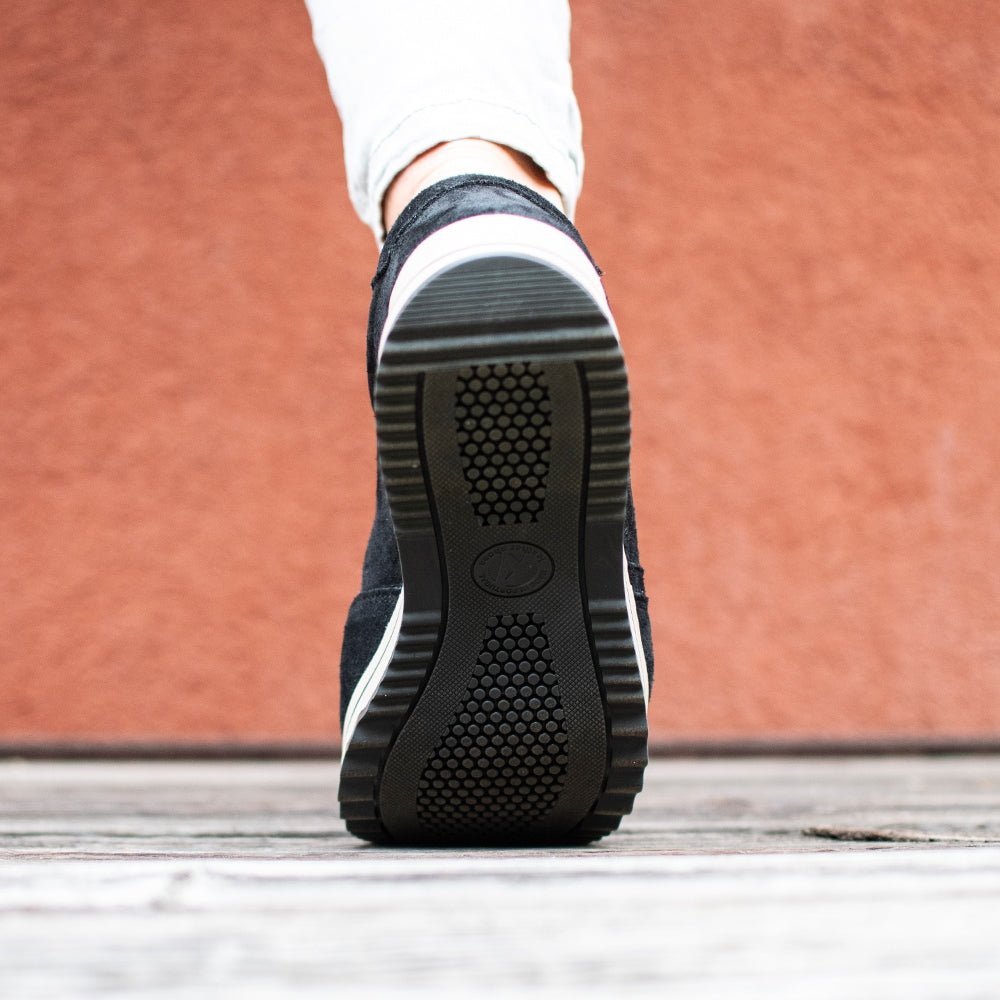 Minfot Cloe Sneaker Dame Lynlås Ruskind Sort