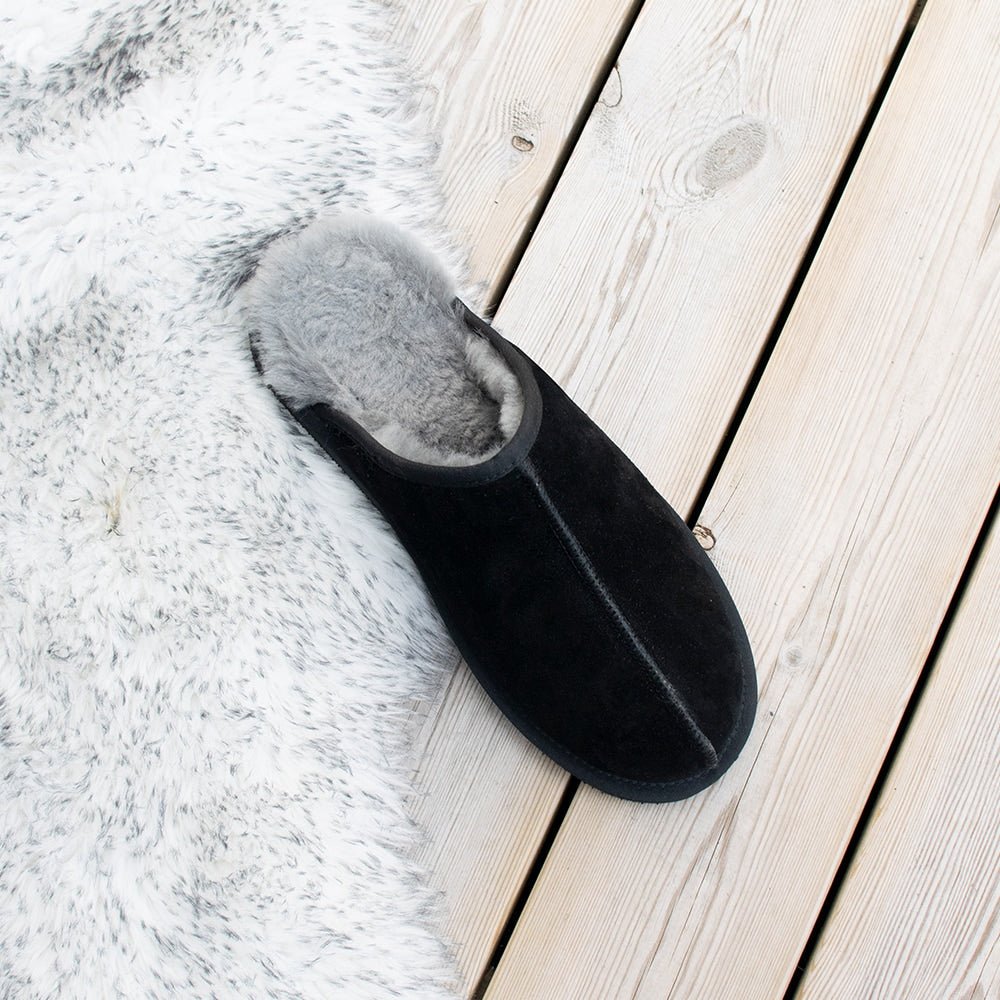 Minfot Hjemmesko Fåreskind Slip-on Orust med sål Sort