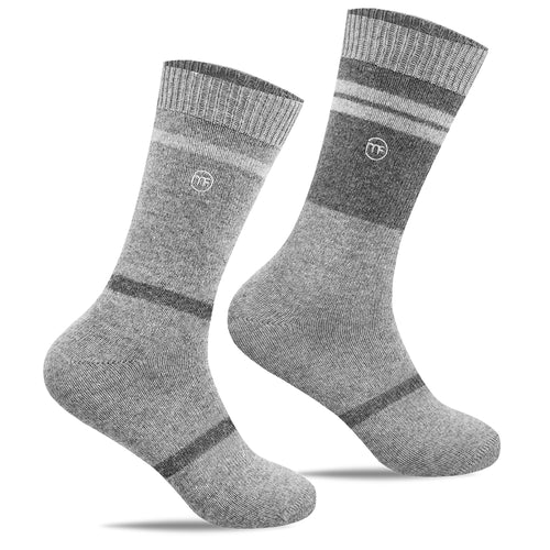 Gråa-ullstrumpor-minfot-strand