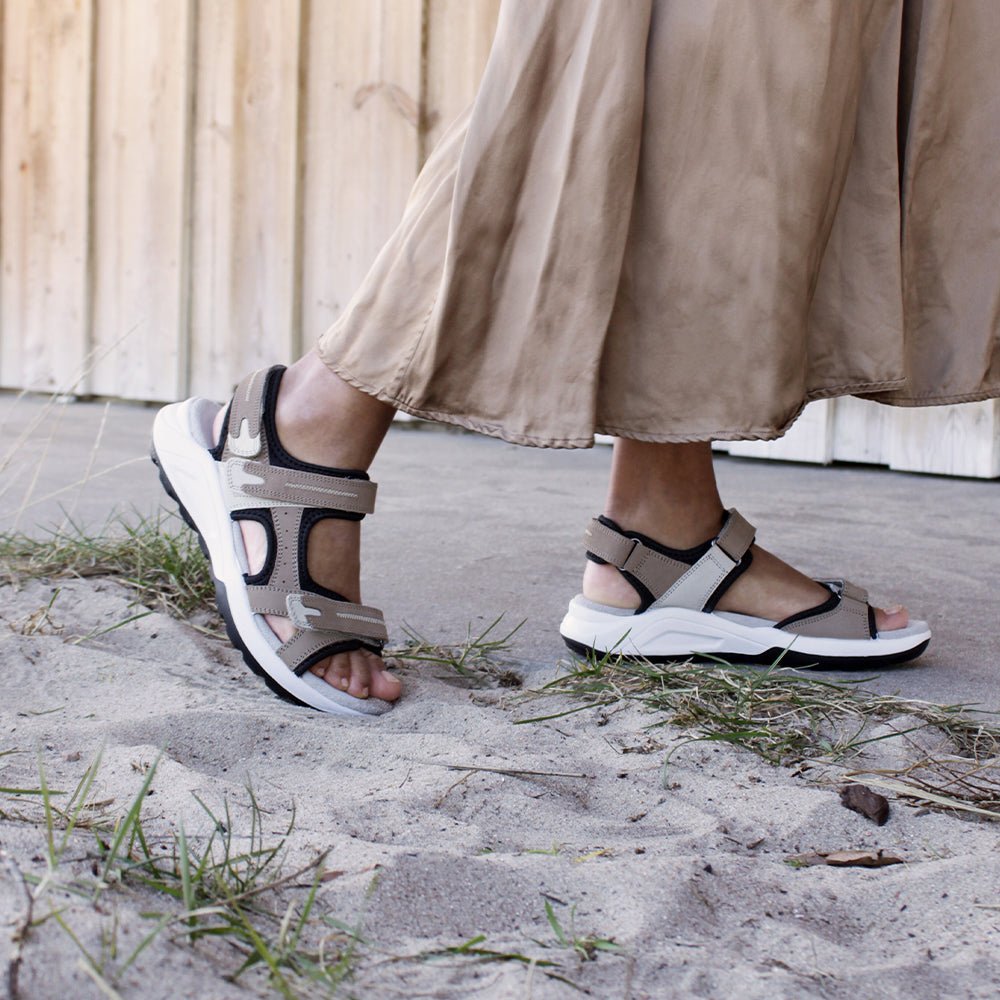 Minfot Nyhamn Sandaler Dame Brown Beige