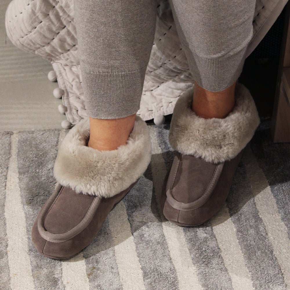 Minfot Fåreskindstøfler Sunne Taupe Ruskind