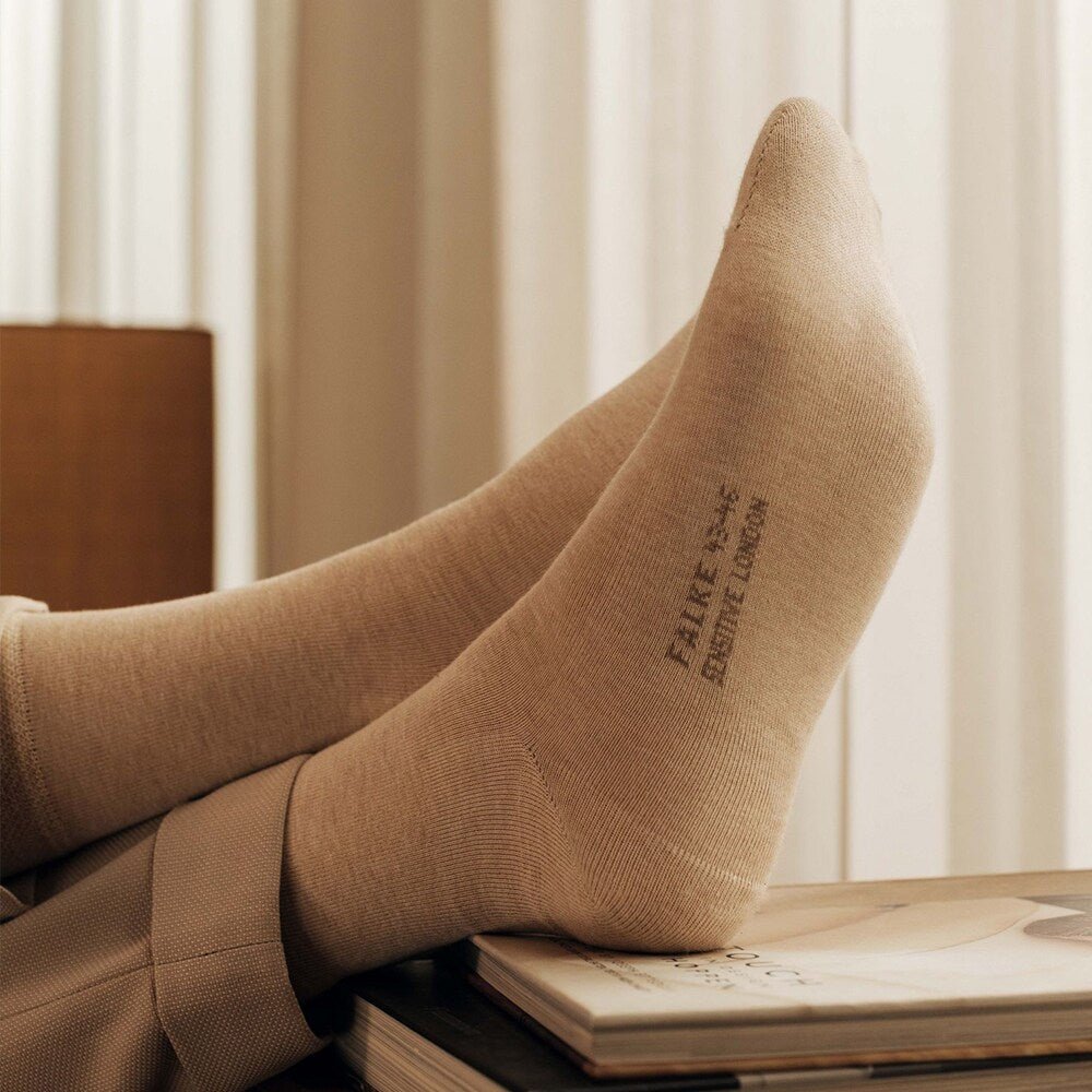 Produktbild 2 - Falke Sensitive London Women Knee-High Socks Sand Melange