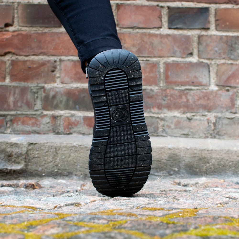 Minfot Pim Høy Sneaker Dame Bred Skinn Sort