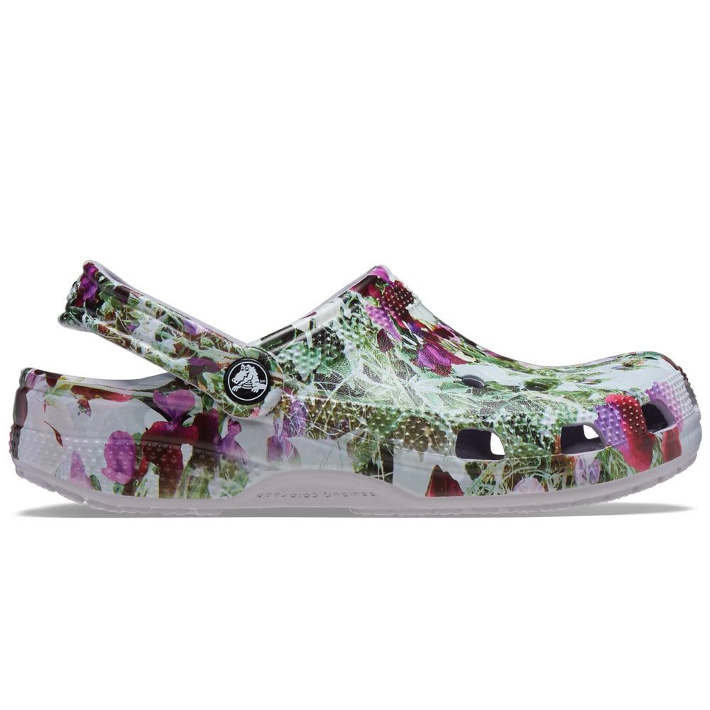 foppatofflor-crocs-classic-blommiga-floral.jpg