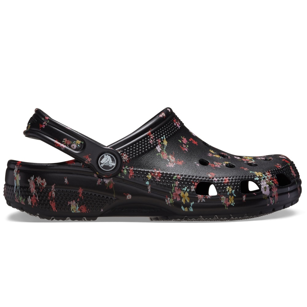 foppatofflor-crocs-classic-svarta-blommiga-floral.jpg